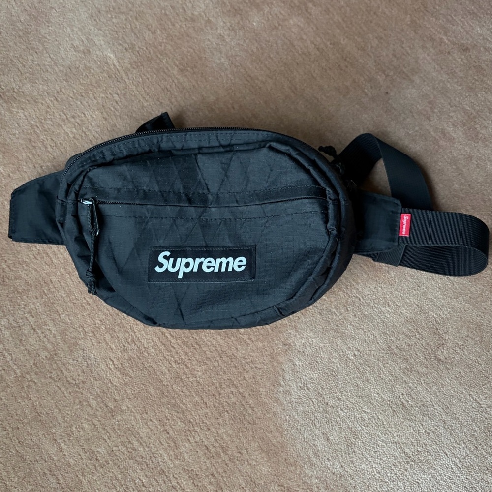 NWOT authentic supreme fanny pack